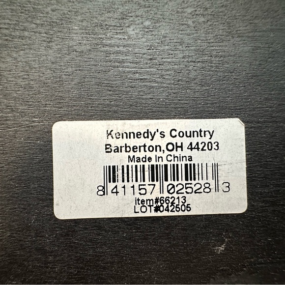 Laundry Sign with Hand Design - Picture 5 of 5